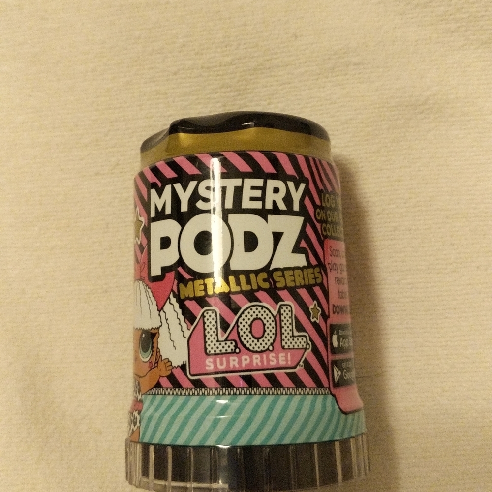 Good 2 Grow "mystery lol" figurine new
